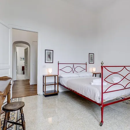 Lägenhet Elegant 3-bedroom In Piazza Mazzini