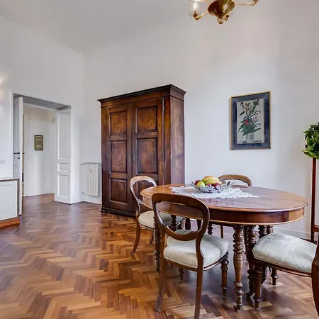 Elegant 3-bedroom In Piazza Mazzini * Rom