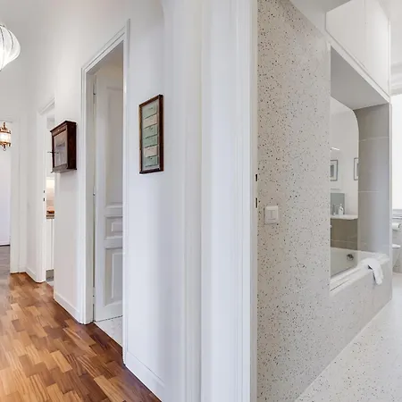 Lägenhet Elegant 3-bedroom In Piazza Mazzini Rom