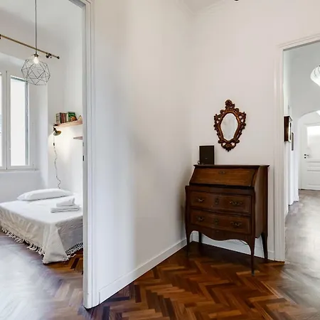 Elegant 3-bedroom In Piazza Mazzini *