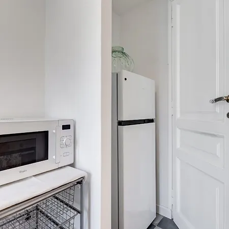 Apartment Elegant 3-bedroom In Piazza Mazzini Rome