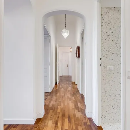 Elegant 3-bedroom In Piazza Mazzini Rom