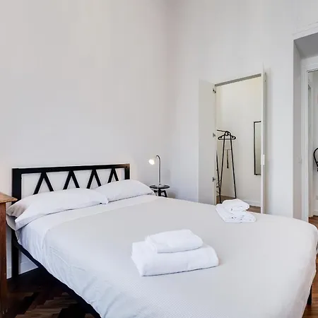 Lägenhet Elegant 3-bedroom In Piazza Mazzini