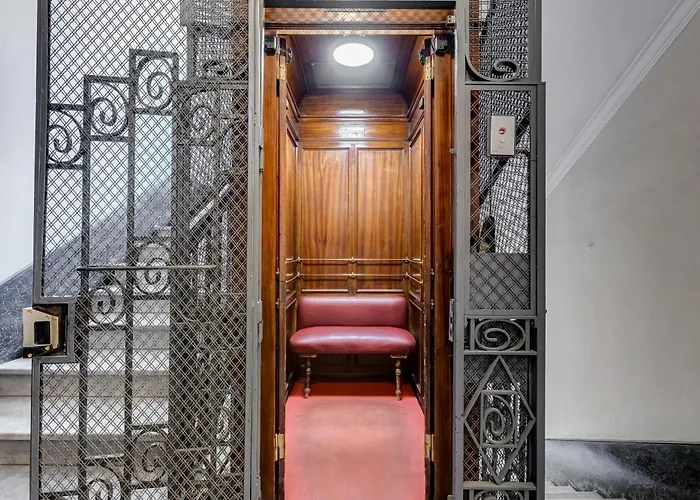Elegant 3-bedroom In Piazza Mazzini Rome