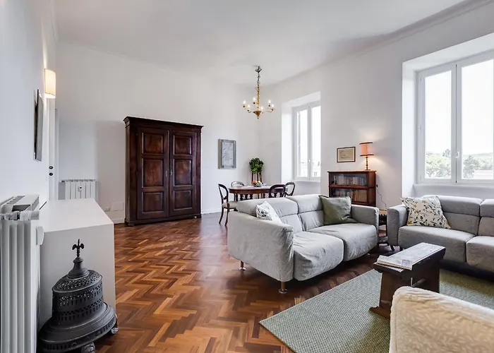 Elegant 3-bedroom In Piazza Mazzini Appartement *