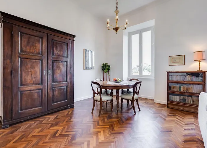 Appartement Elegant 3-bedroom In Piazza Mazzini