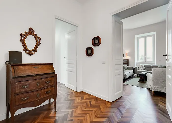 Appartement Elegant 3-bedroom In Piazza Mazzini *