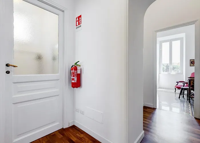 Appartement Elegant 3-bedroom In Piazza Mazzini Rome
